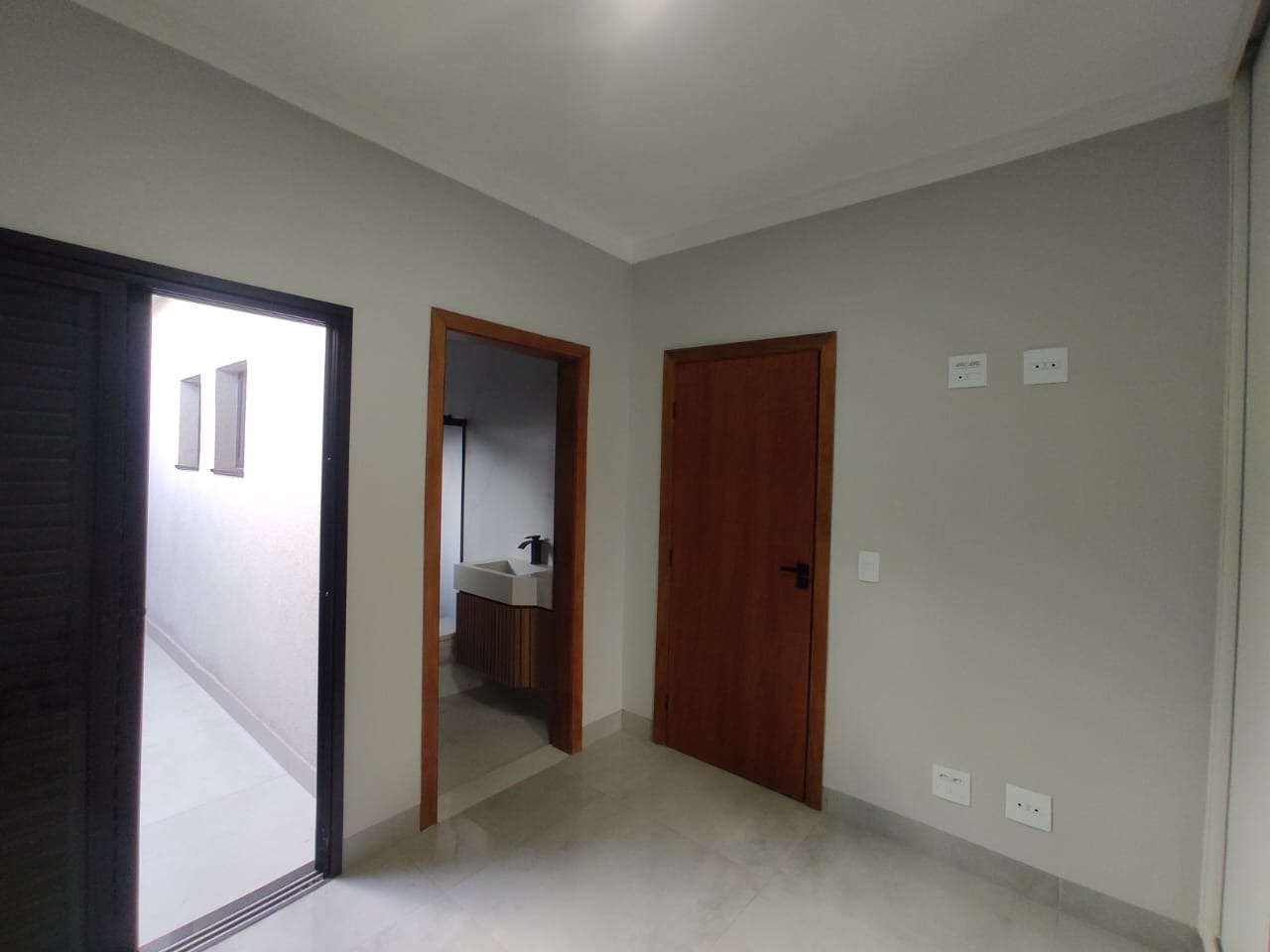 Casa de Condomínio com 3 quartos para aluguel, 160m² — foto 12 de 33