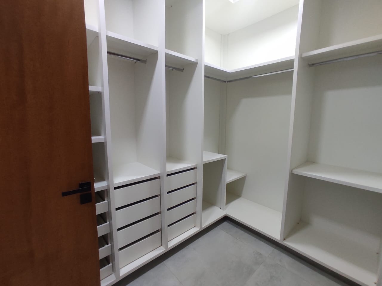 Casa de Condomínio com 3 quartos para aluguel, 160m² — foto 16 de 33
