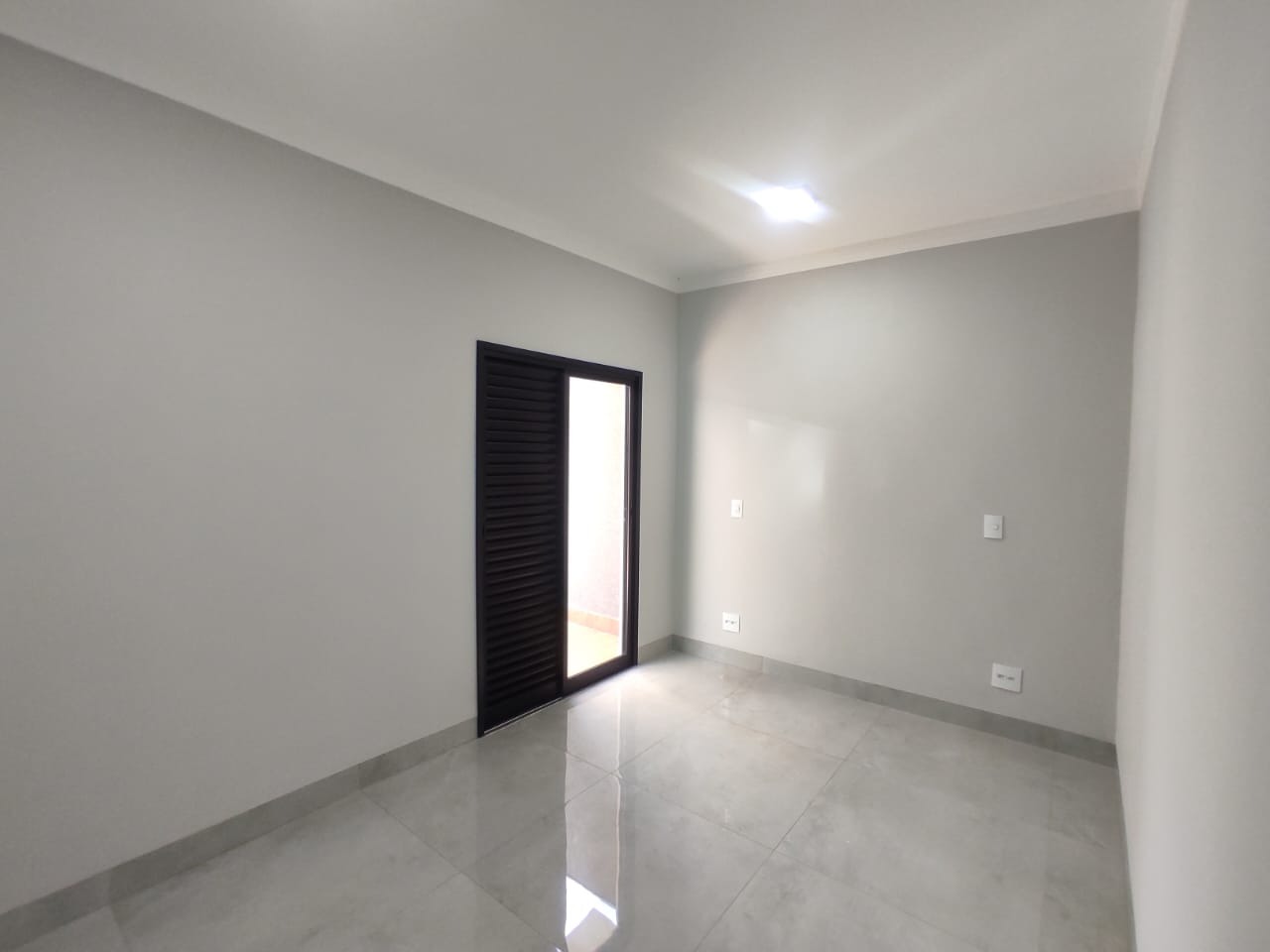 Casa de Condomínio com 3 quartos para aluguel, 160m² — foto 18 de 33