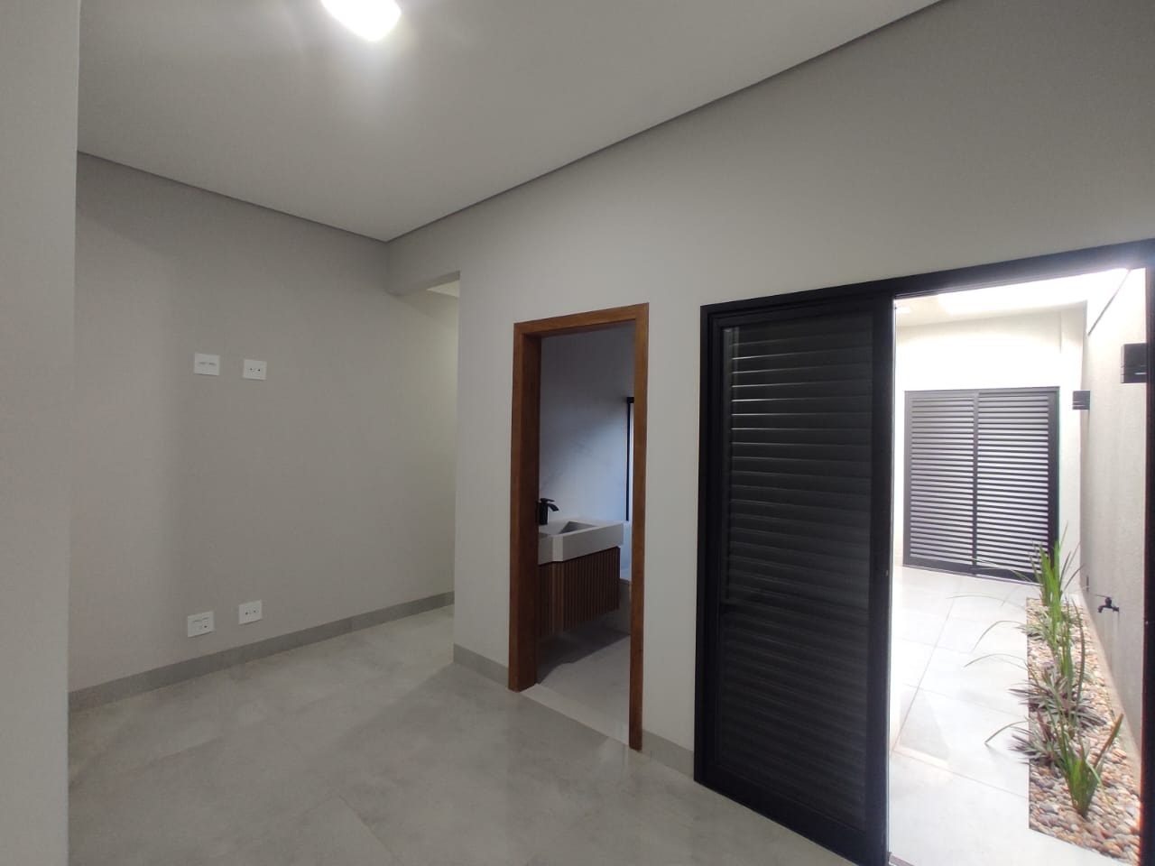 Casa de Condomínio com 3 quartos para aluguel, 160m² — foto 9 de 33