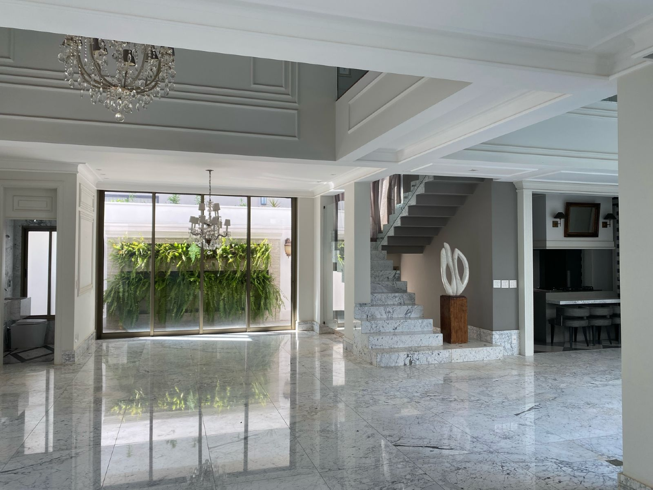 Casa de Condomínio  para aluguel, 380m² — foto 2 de 30