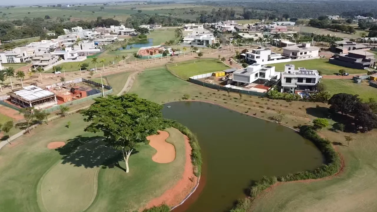 Terreno / Lote / Condomínio  à venda, 638m² — foto 1 de 1