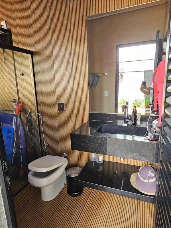 Casa de Condomínio com 3 quartos à venda, 208m² — foto 2 de 26