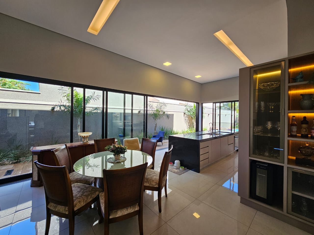 Casa de Condomínio com 3 quartos à venda, 208m² — foto 18 de 26