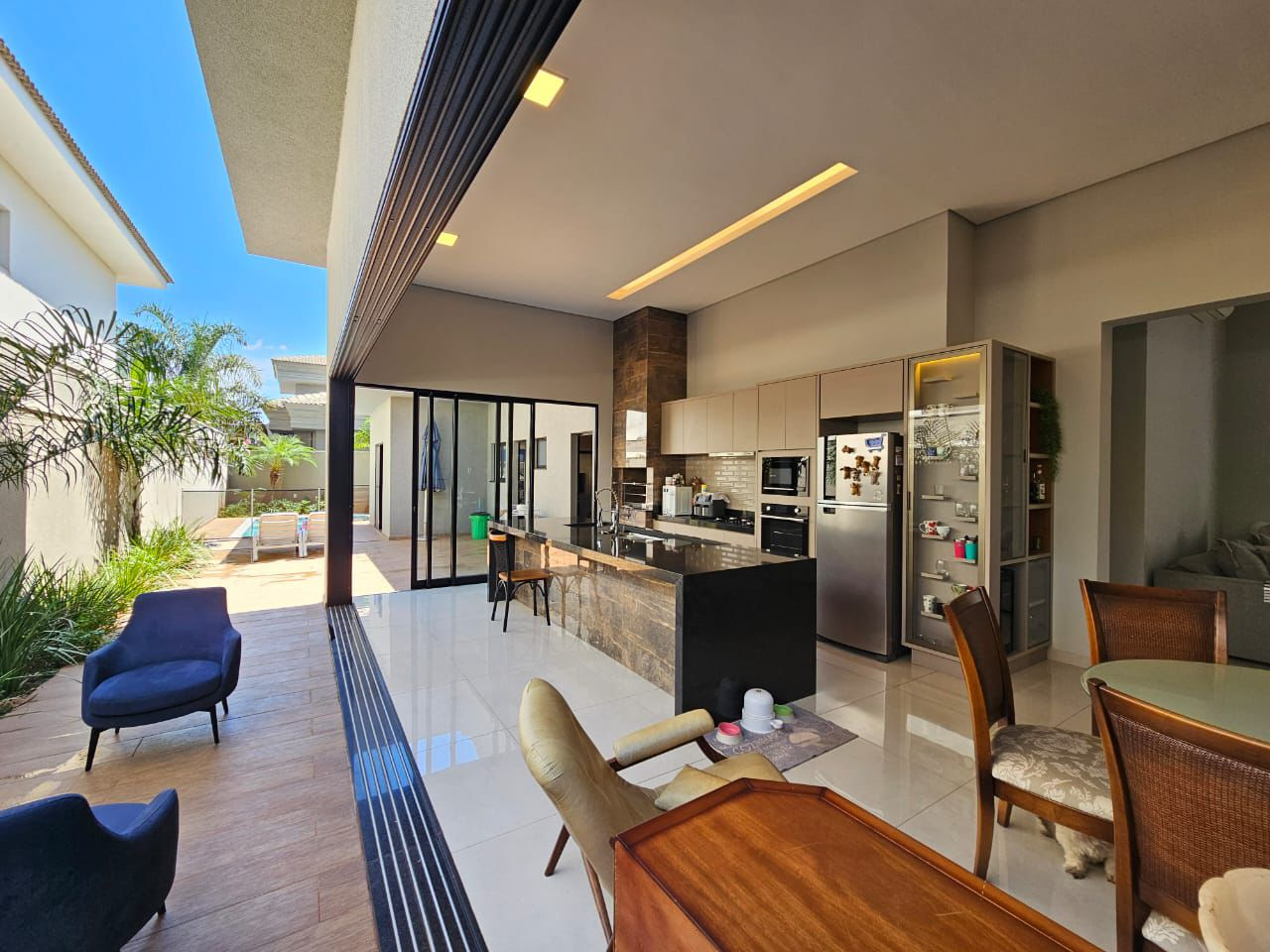 Casa de Condomínio com 3 quartos à venda, 208m² — foto 25 de 26