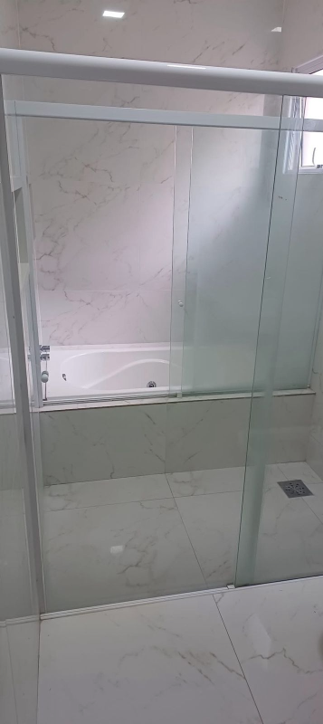 Casa de Condomínio com 3 quartos para aluguel, 216m² — foto 5 de 16