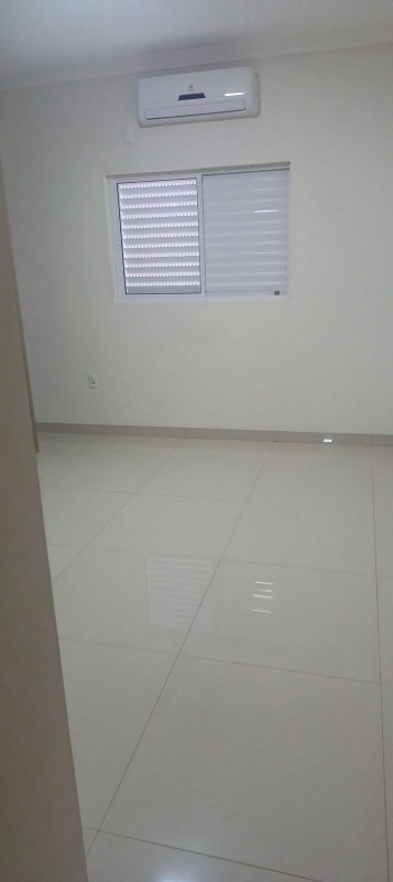 Casa de Condomínio com 3 quartos para aluguel, 216m² — foto 8 de 16