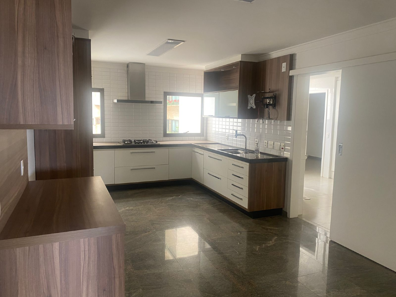 Apartamento com 4 quartos à venda, 269m² — foto 26 de 29