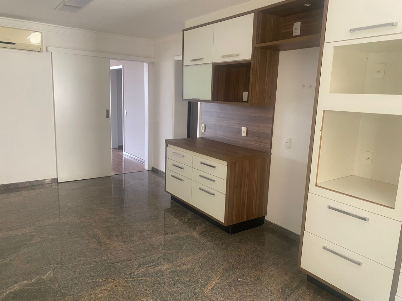 Apartamento com 4 quartos à venda, 269m² — foto 28 de 29