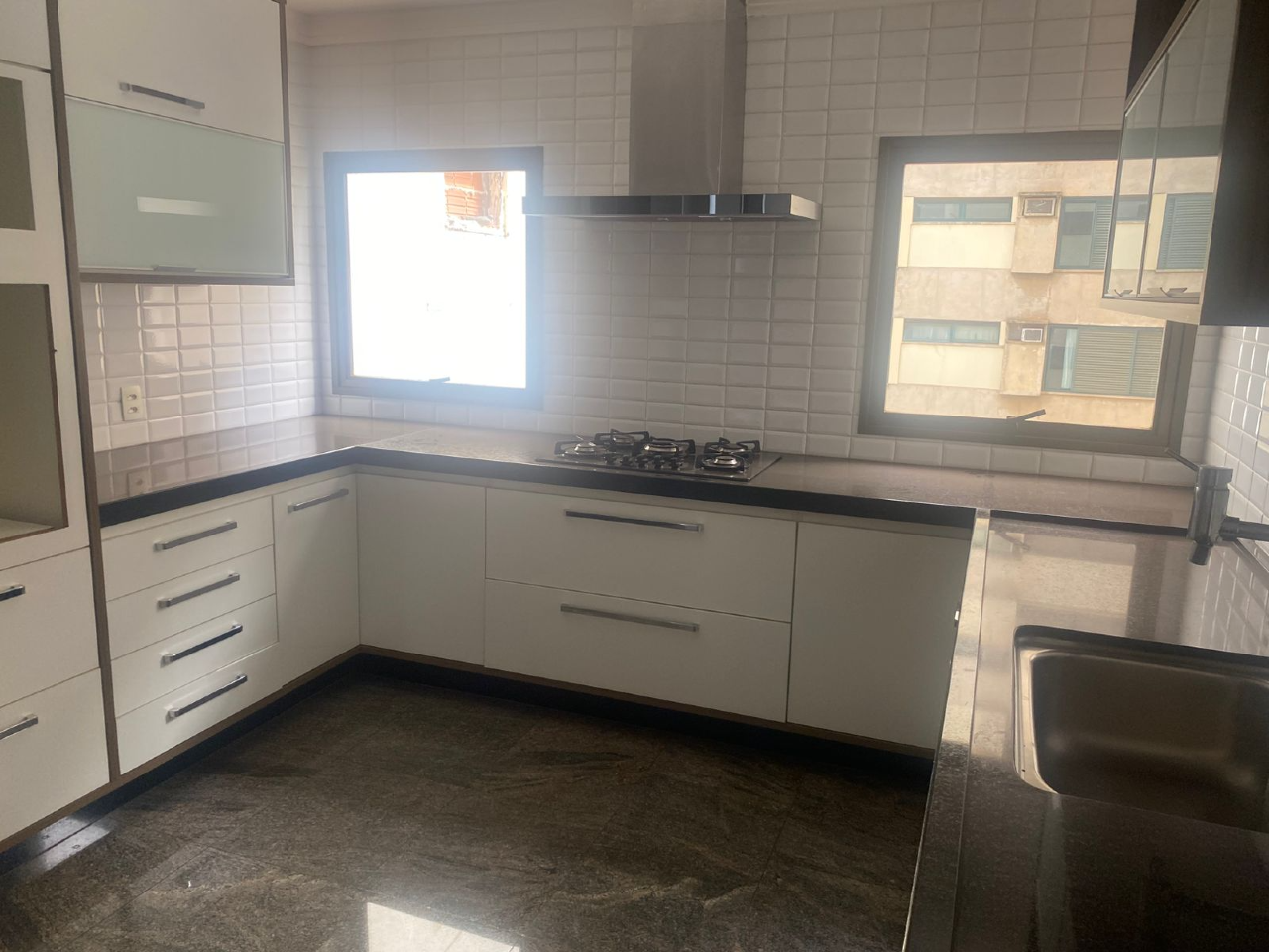 Apartamento com 4 quartos à venda, 269m² — foto 24 de 29