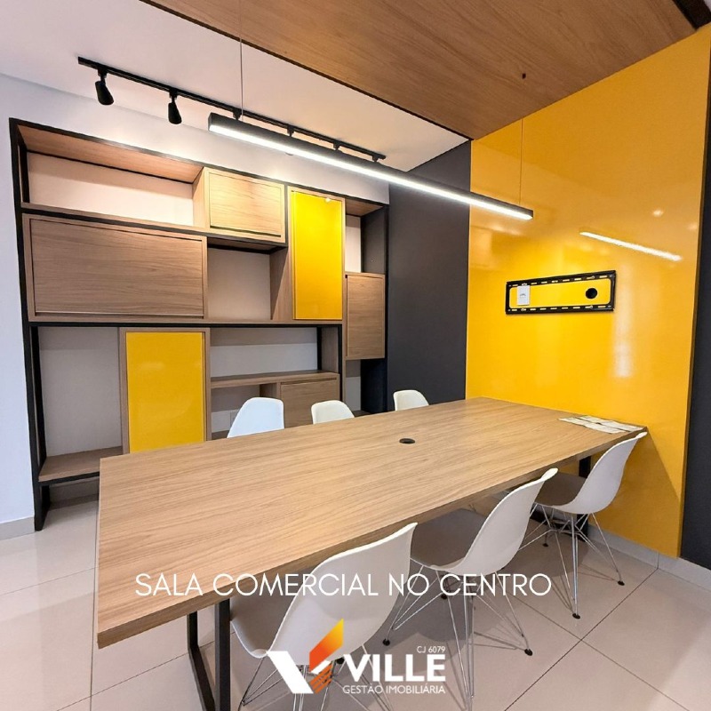 Sala à venda no Centro: 