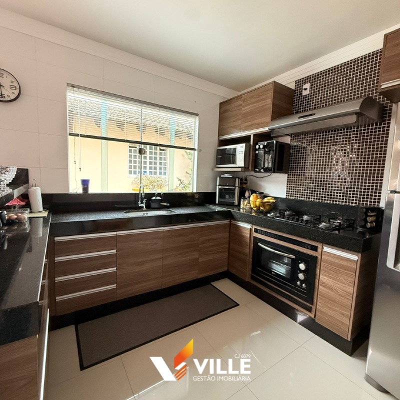 Casa à venda no Jardim Europa I: 