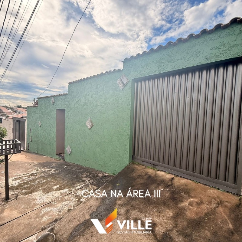 Casa à venda no Área III: 