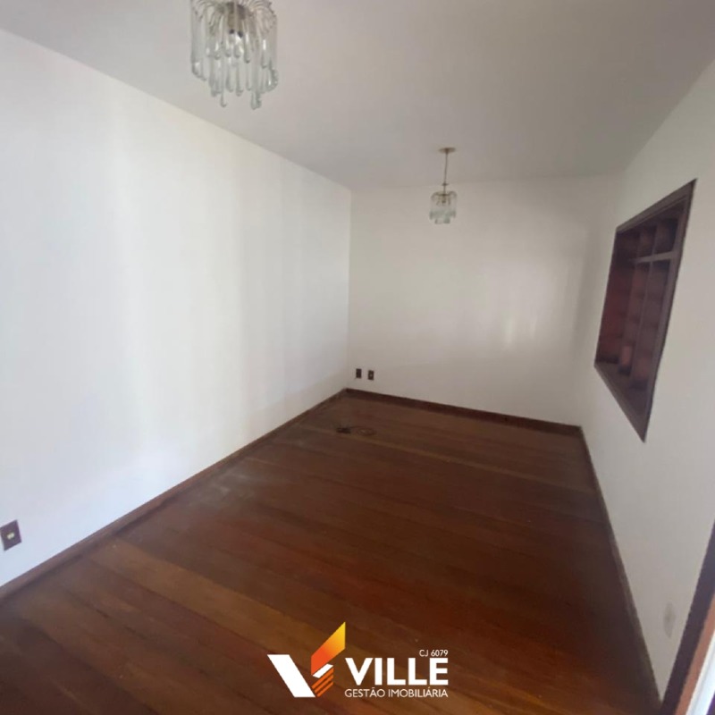 Casa à venda no Centro: 