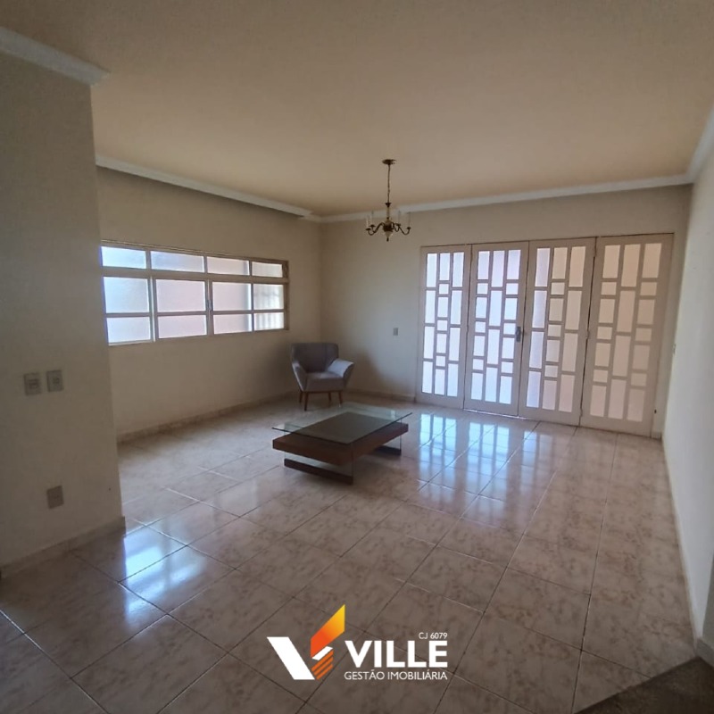 Casa à venda no Centro: 