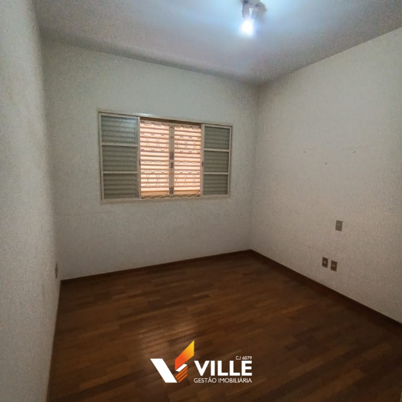 Casa à venda no Centro: 