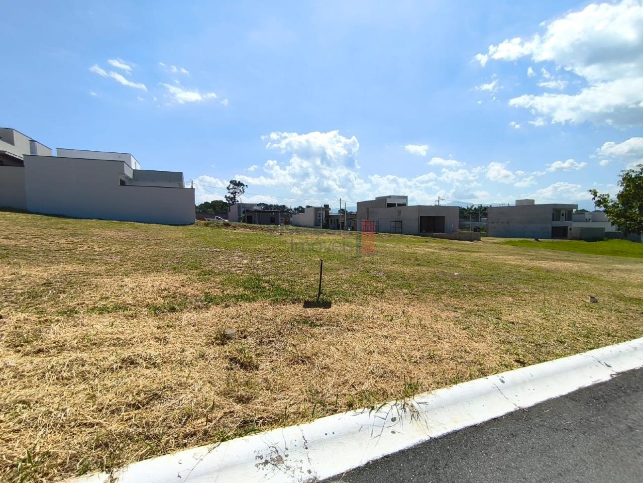 Lote em condomínio à venda no Loteamento Residencial Colinas do Sol: 