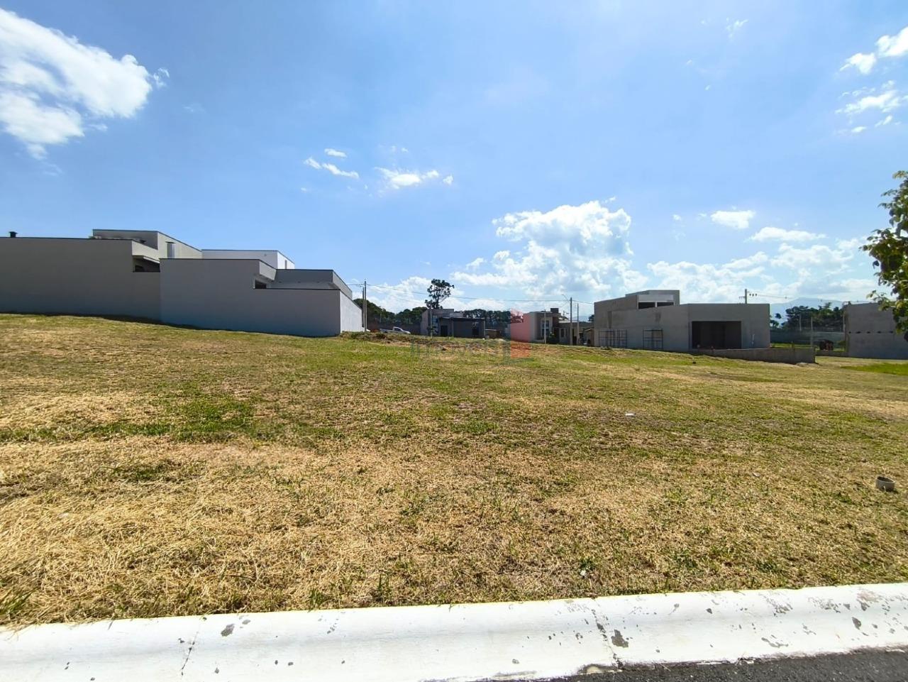 Lote em condomínio à venda no Loteamento Residencial Colinas do Sol: 