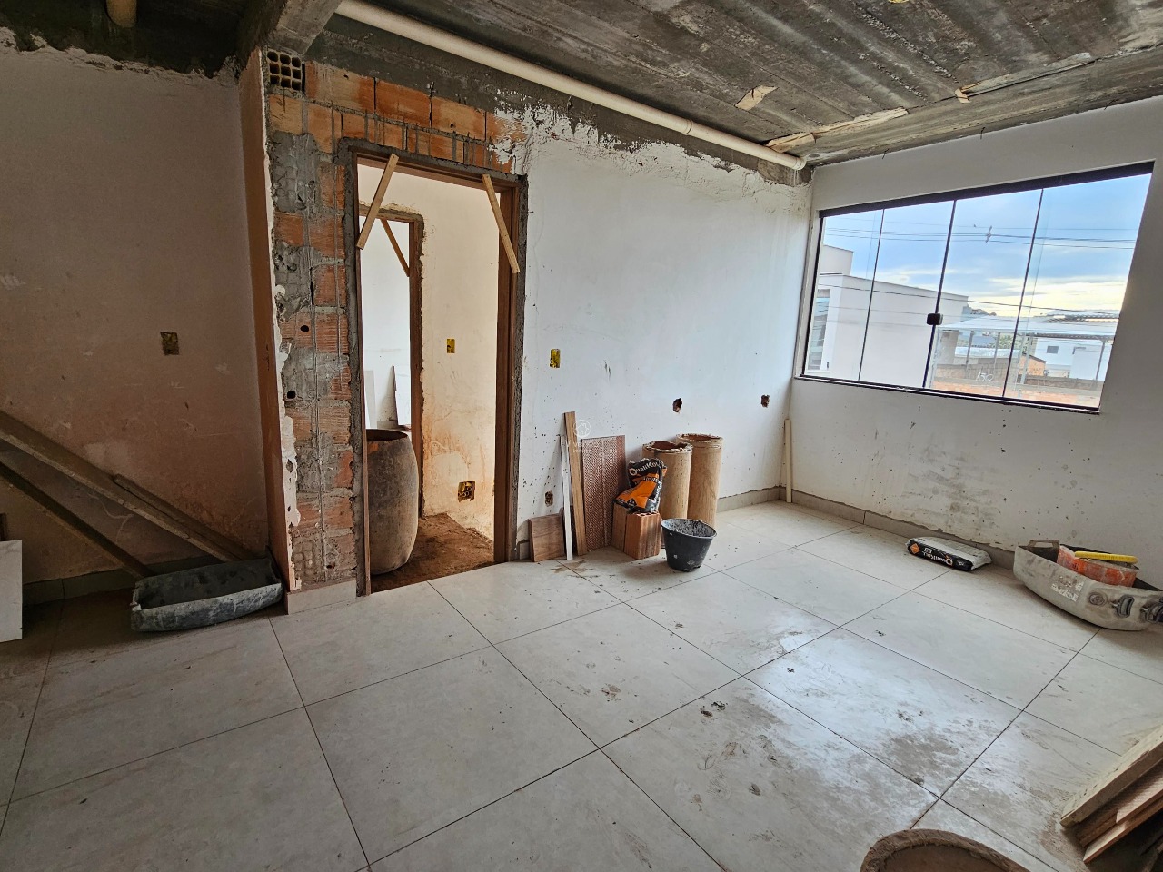 APTO COBERTURA à venda no SION: 