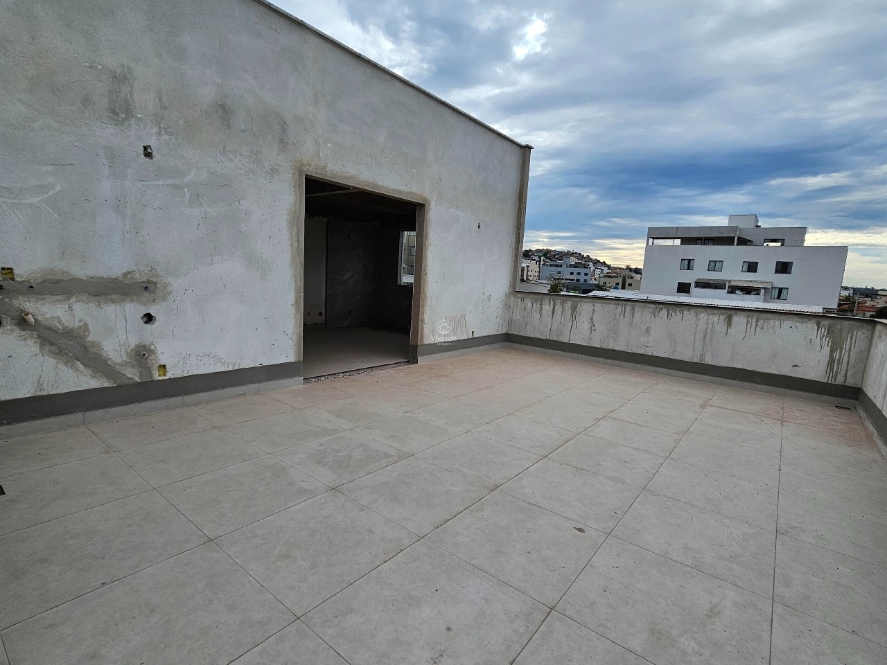 APTO COBERTURA à venda no SION: 