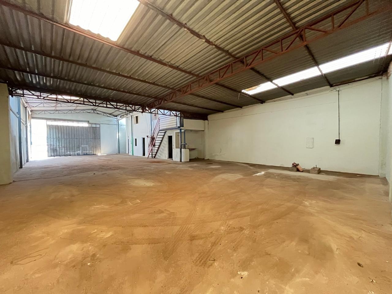 GALPAO para aluguel no UNIVERSITARIO: 