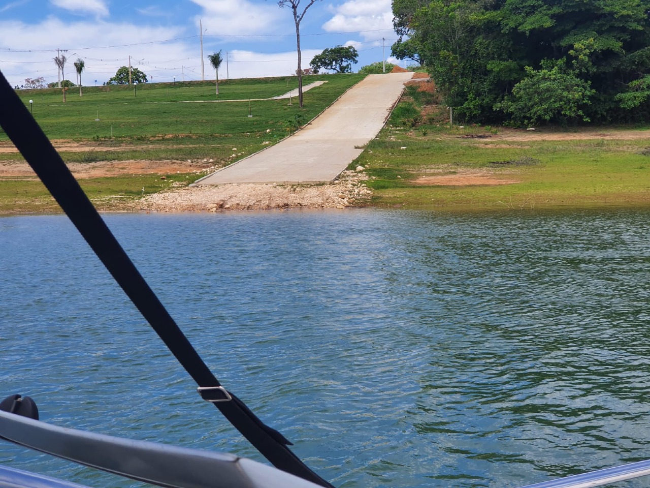 LOTE à venda no COND. BALNEÁRIO DO LAGO: 