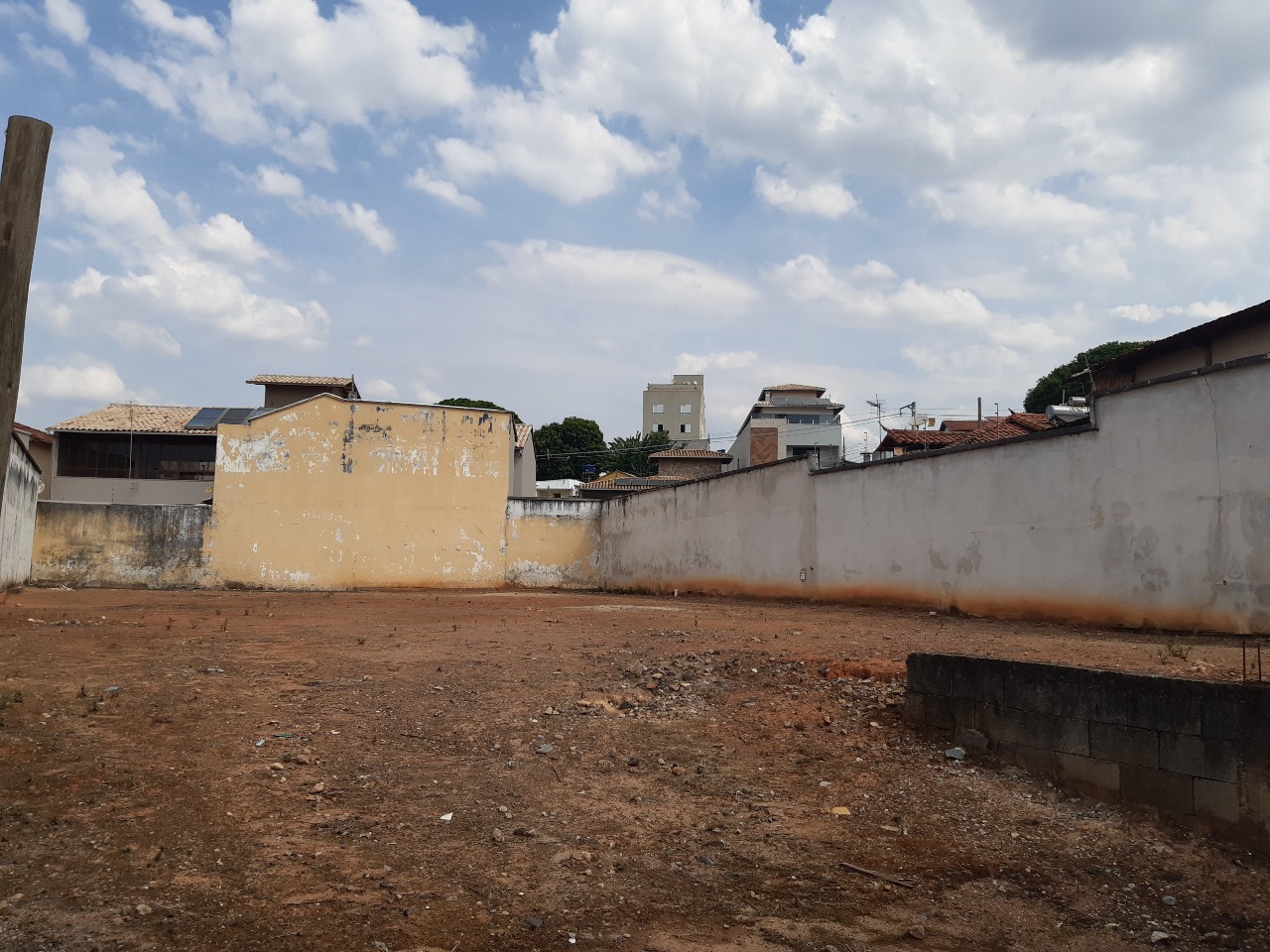 LOTE para aluguel no CERQUEIRA LIMA: 