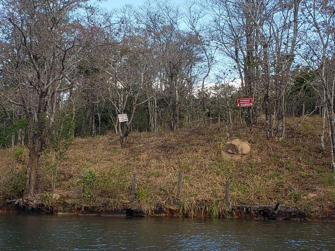 LOTE à venda no COND. VALE DAS FLORES: 
