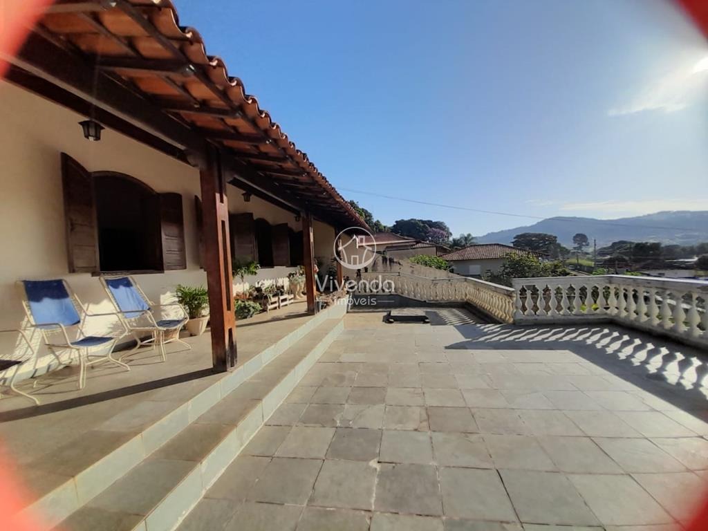 Casa para Comprar em CENTRO - MATEUS LEME - Minas Gerais