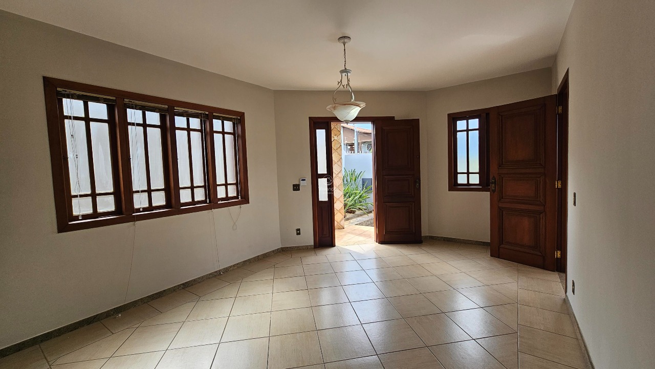 CASA à venda no CERQUEIRA LIMA: 