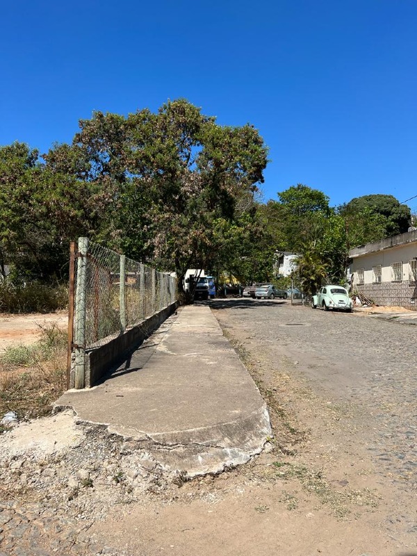 LOTE para aluguel no Vila Augusto Chaves: 