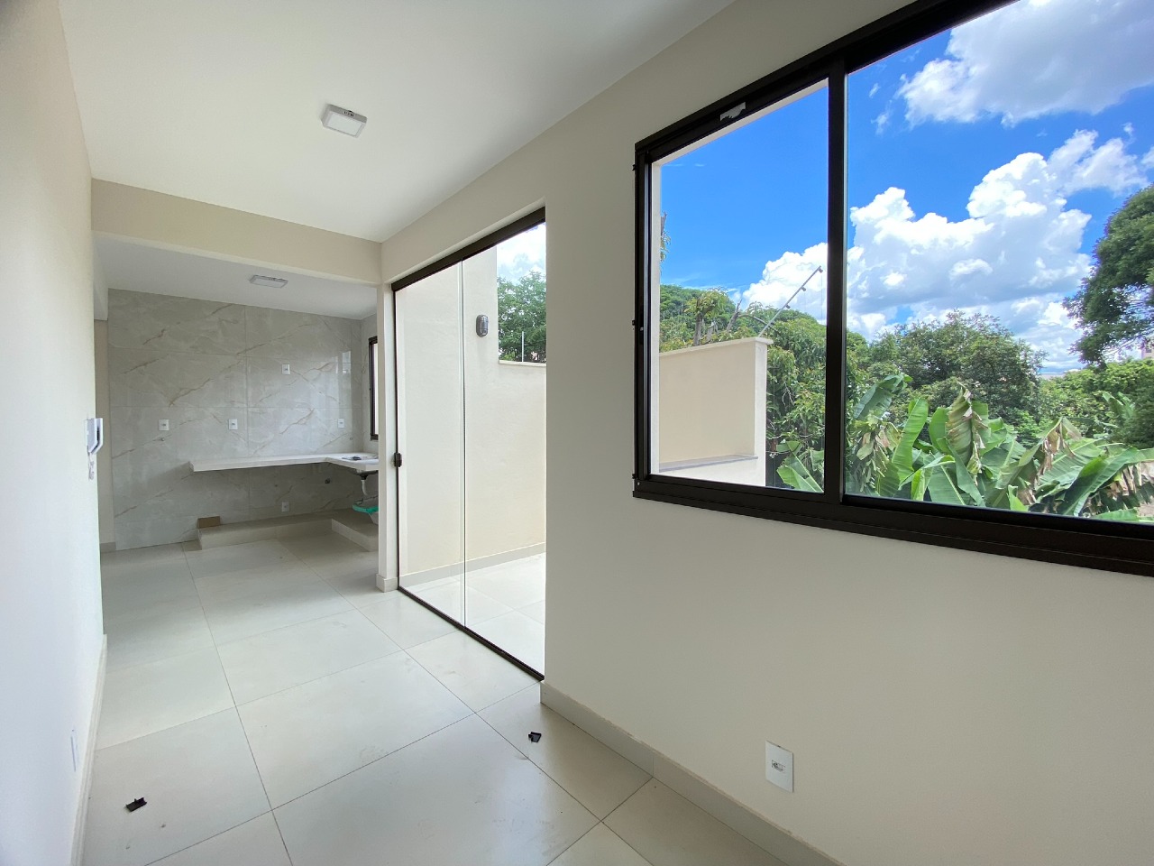 APARTAMENTO COM AREA à venda no LOURDES: 