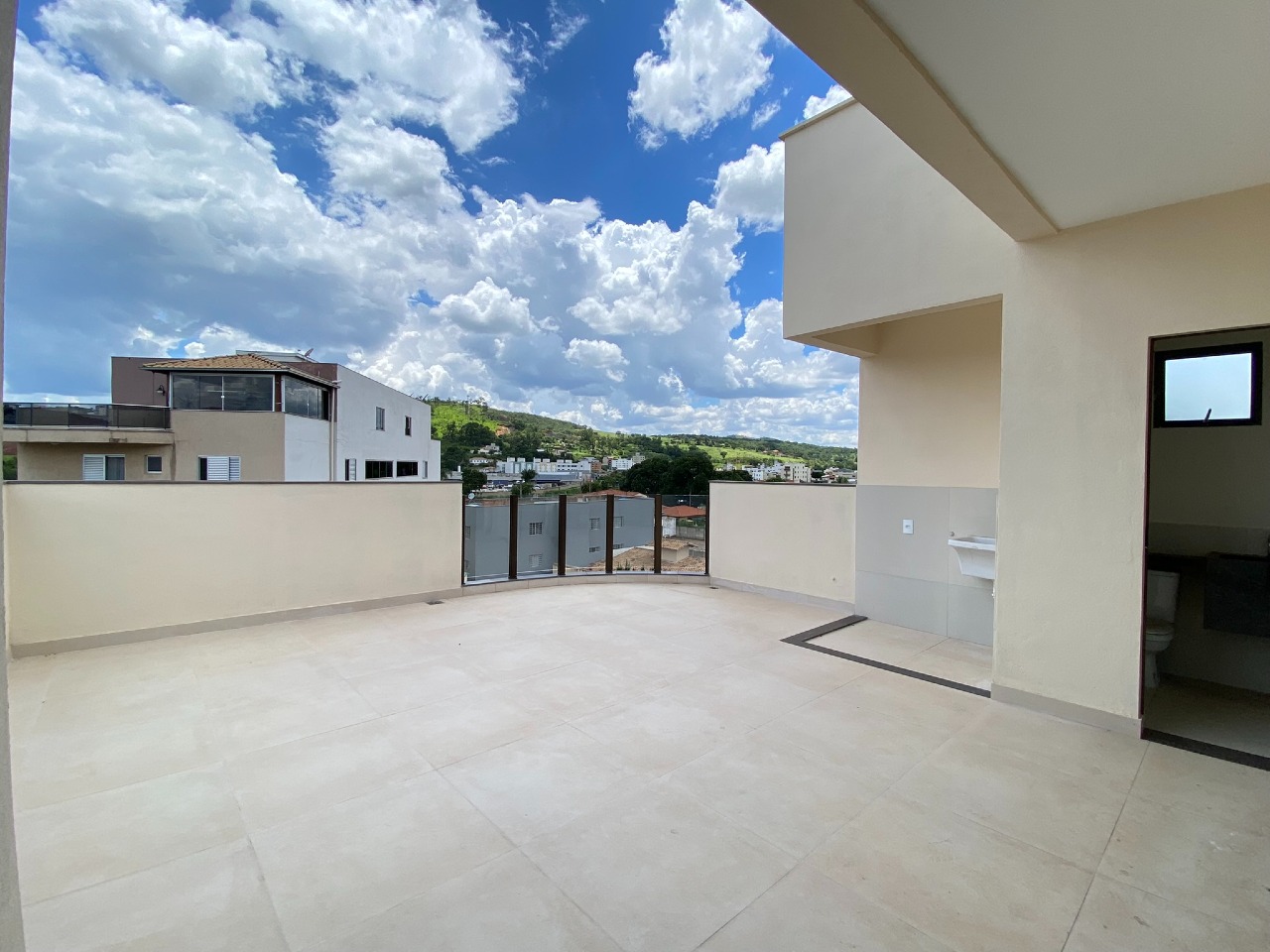 APTO COBERTURA à venda no LOURDES: 