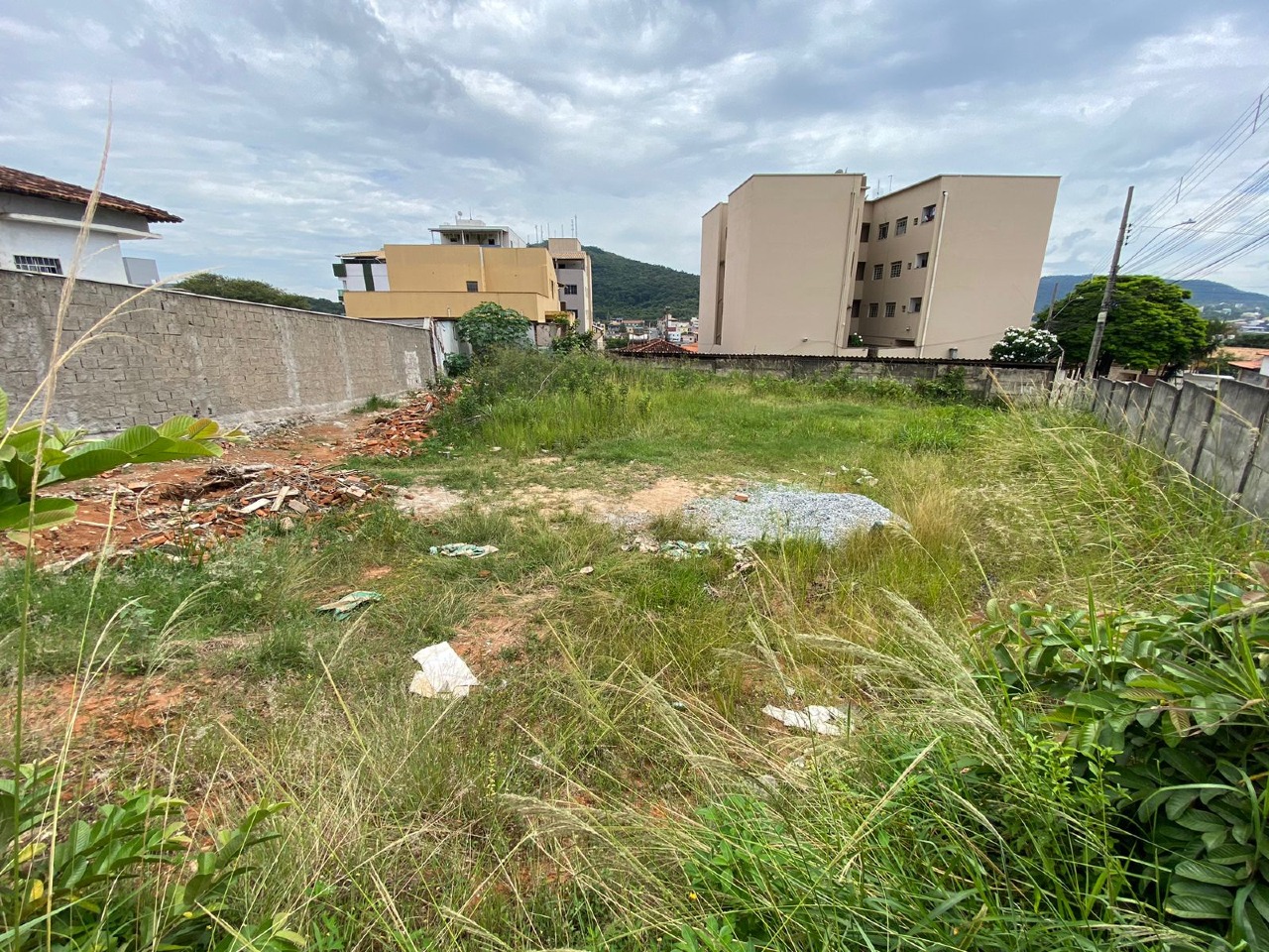 LOTE à venda no GRAÇAS: 