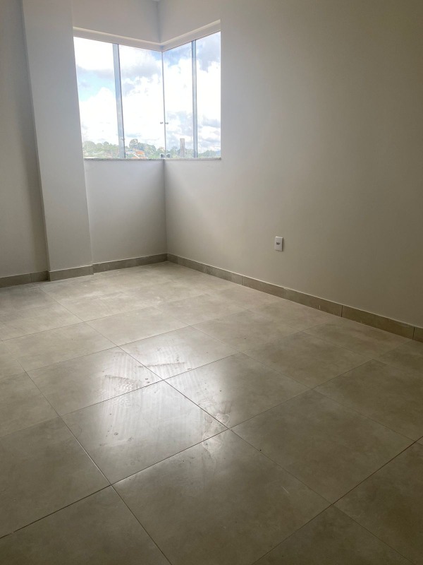 APARTAMENTO COM AREA à venda no TROPICAL: 