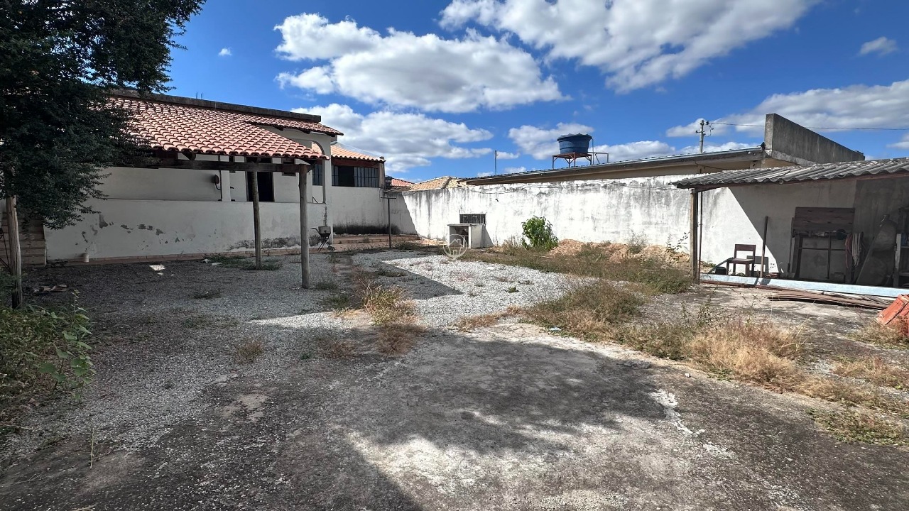 CASA à venda no Parque Jardim Santanense: 