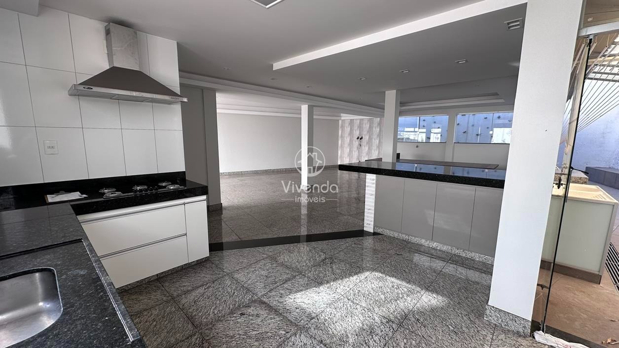 APTO COBERTURA à venda no CENTRO: 