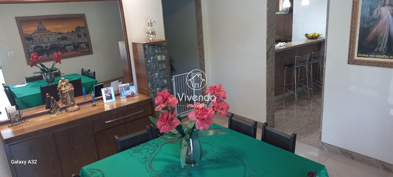 CASA à venda no LOURDES: 