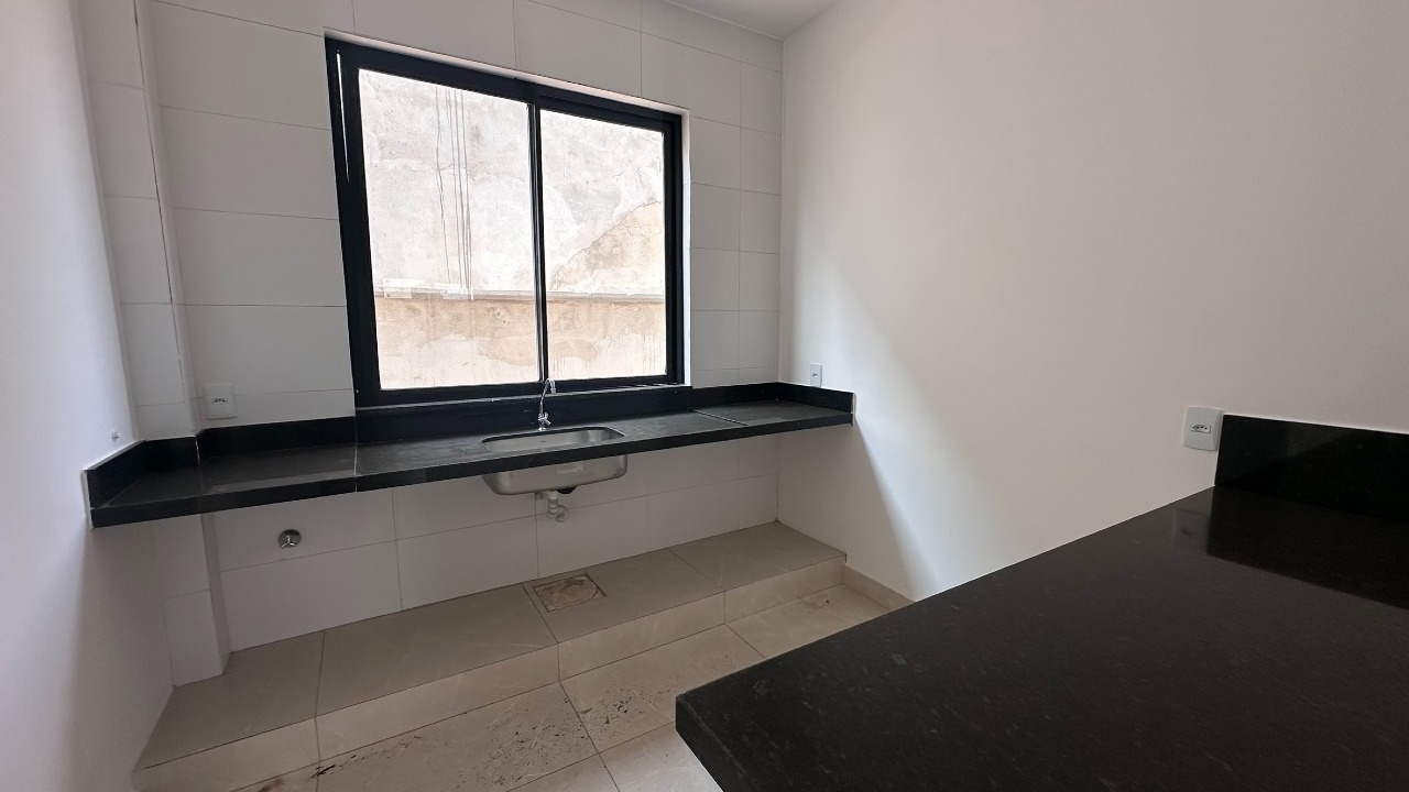 APARTAMENTO COM AREA à venda no Parque Jardim Santanense: 