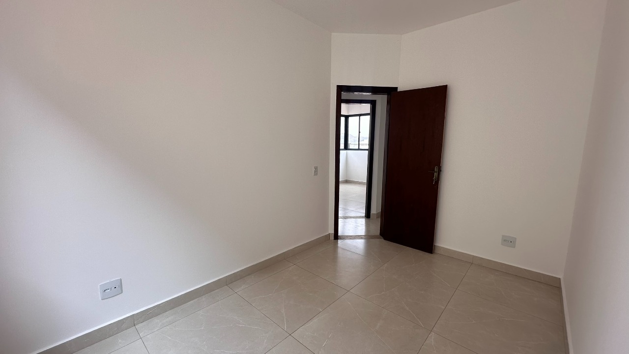 APARTAMENTO COM AREA à venda no Parque Jardim Santanense: 