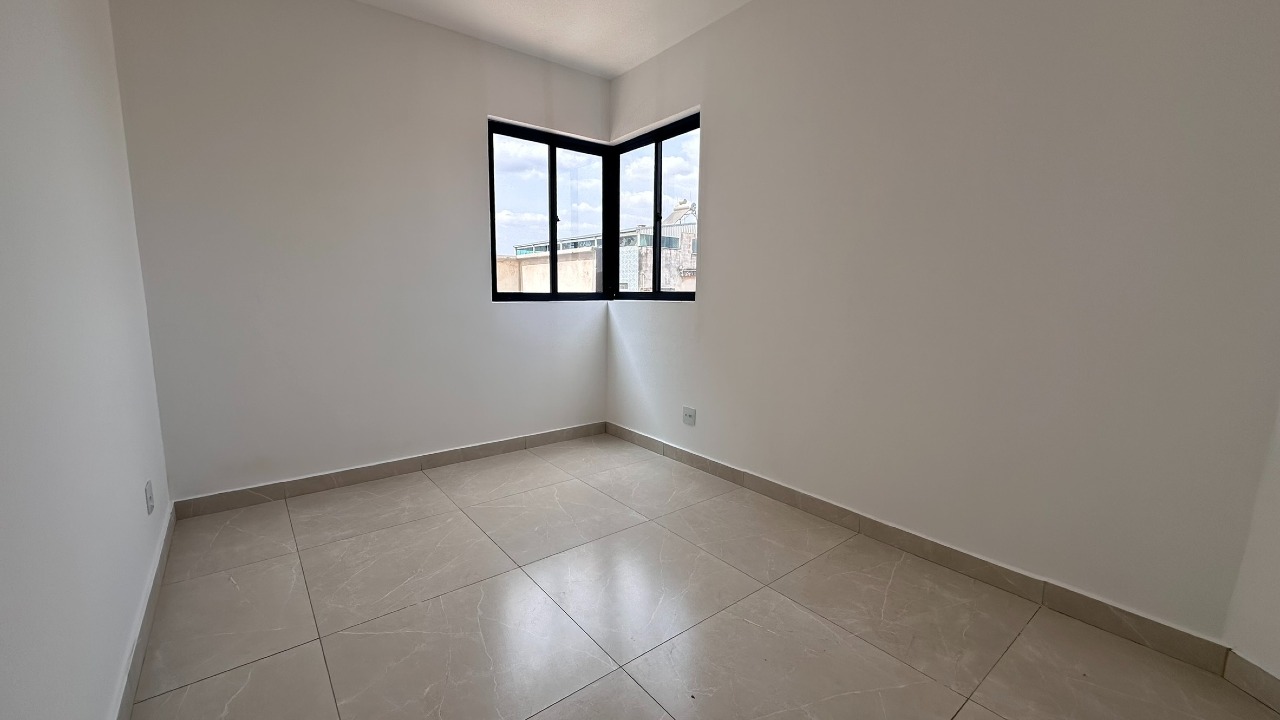 APARTAMENTO COM AREA à venda no Parque Jardim Santanense: 