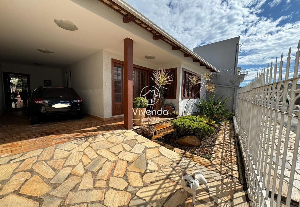 CASA à venda no CENTRO: 