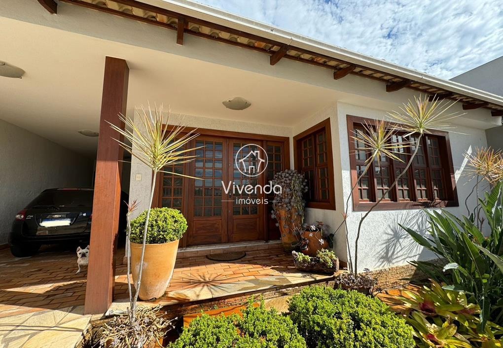 CASA à venda no CENTRO: 