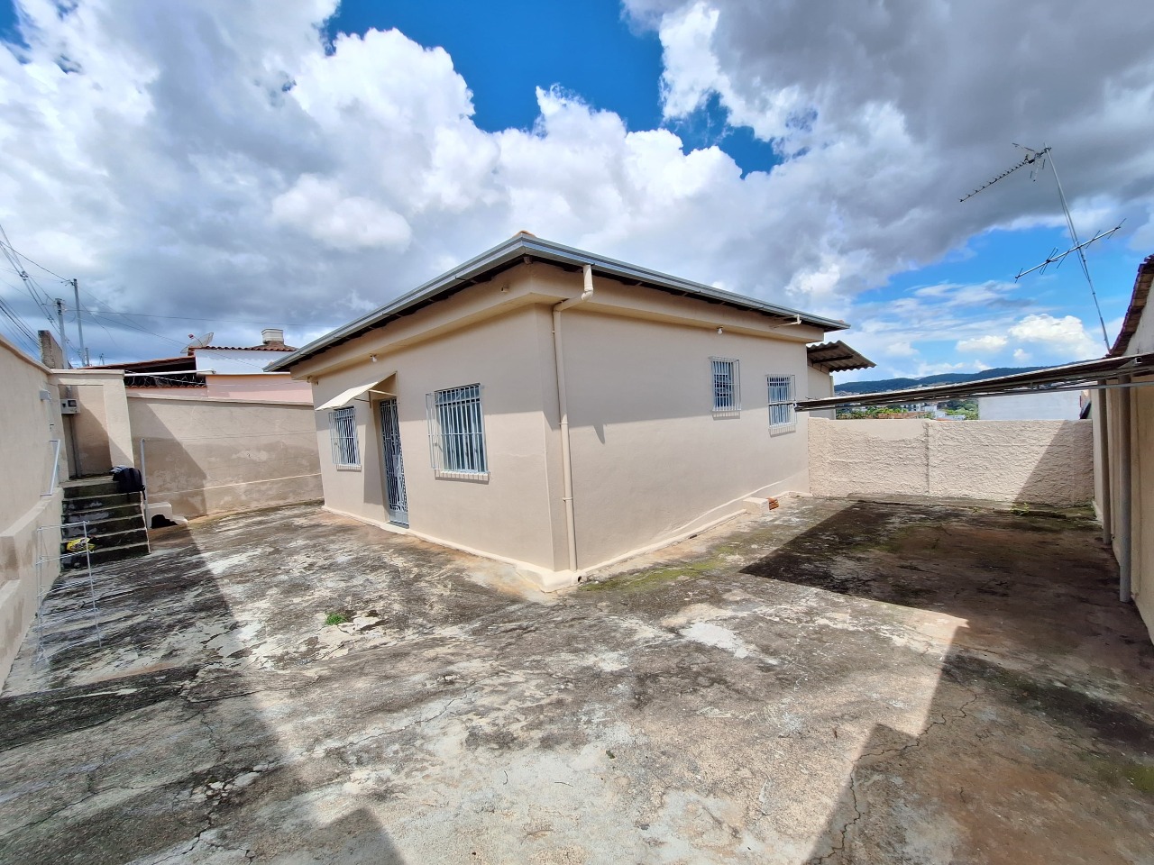 CASA à venda no Parque Jardim Santanense: 