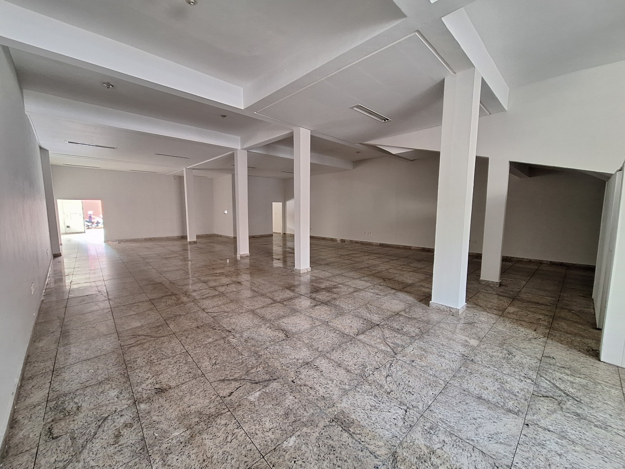 LOJA para aluguel no CENTRO: 