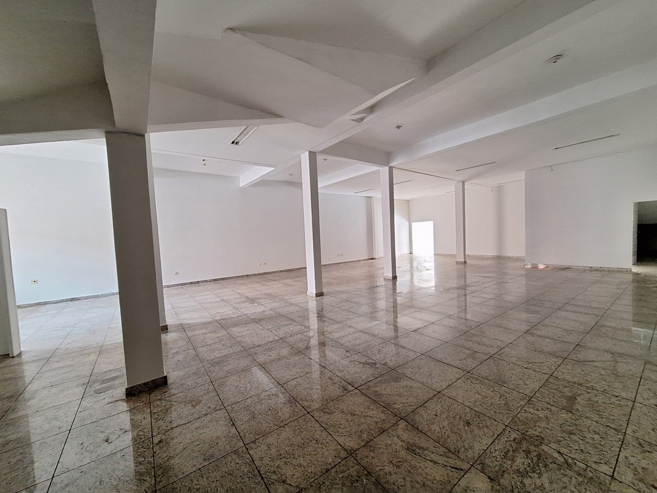 LOJA para aluguel no CENTRO: 