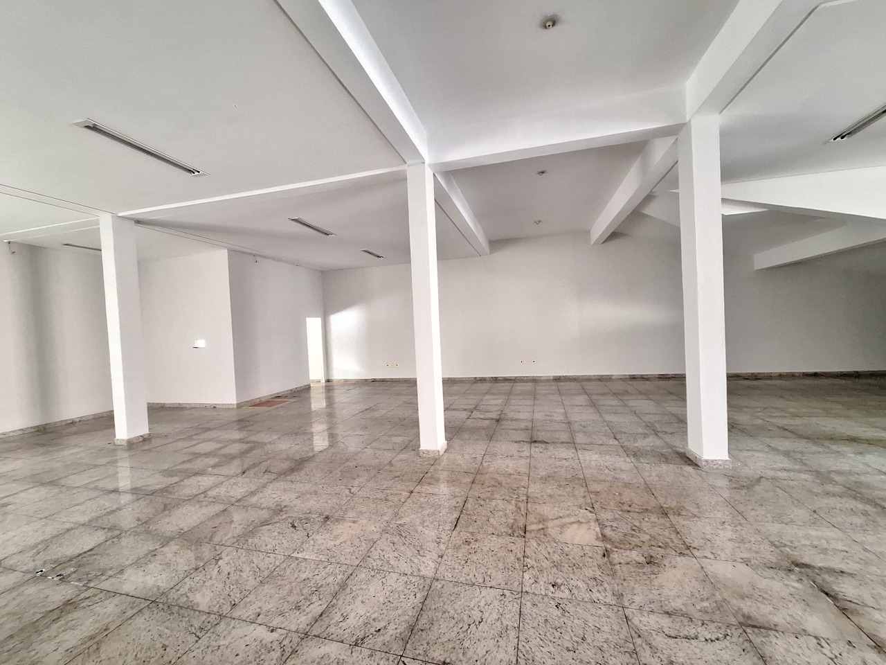 LOJA para aluguel no CENTRO: 