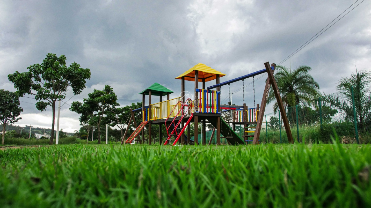 LOTE à venda no Aurora Village: 