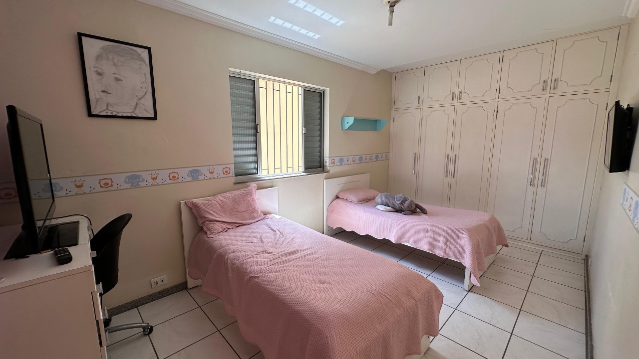 CASA à venda no CENTRO: 