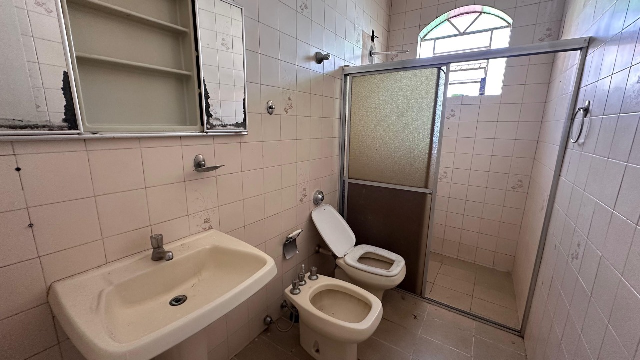 CASA à venda no PIO XII: 